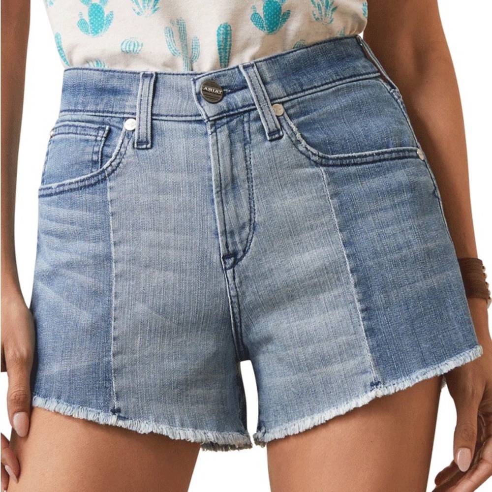 Ariat Denim Women 31R Blue Shades Two Tone High Rise Jazmine 3” Boyfriend Shorts
